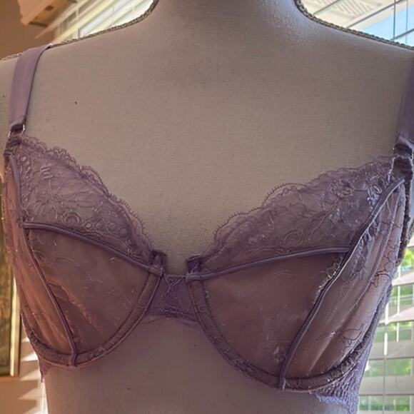 Victoria’s Secret Set, Sexy Unlined Demi Lace Bra/Garter/Panty, Light Purple - Picture 6 of 12